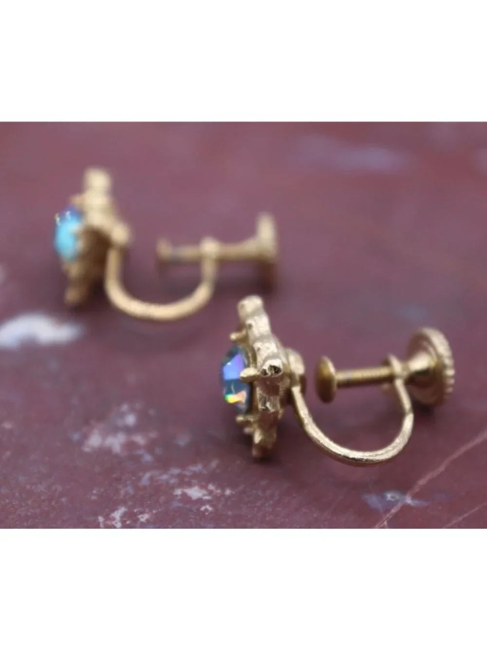 Iridescent Rhinestone Aurora Borealis Screw‑Back Earrings Gold Tone Mid‑Century